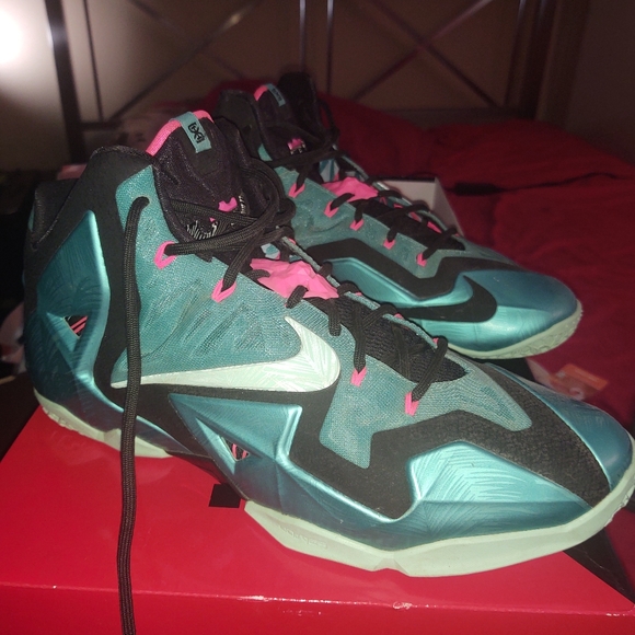 LeBron 11 "South Beach" Size 13 - Picture 5 of 8